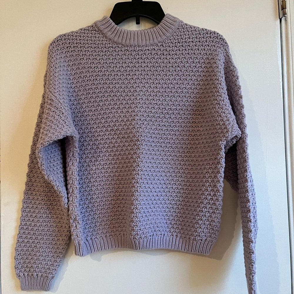 Universal Thread Lavender Textured Crewneck Sweater